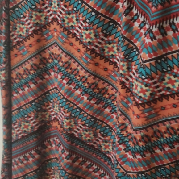 Colorful top - Picture 2 of 4